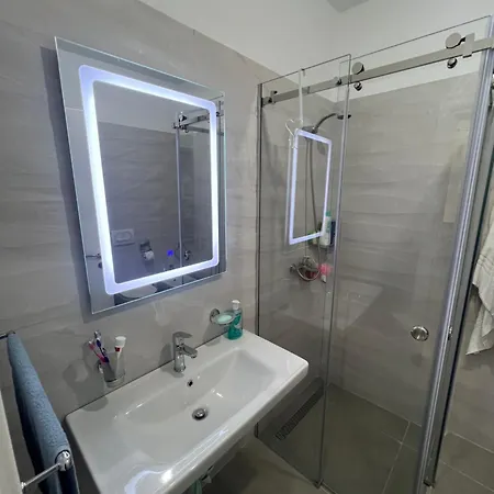 아파트 Private Luxury In Lugomare *